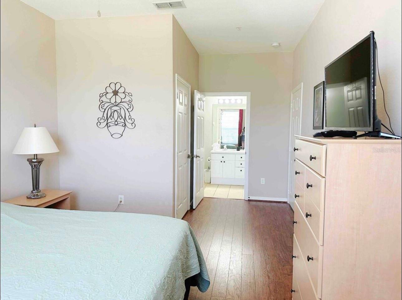 Image 11 of 37 For 2310 Silver Palm Drive 302