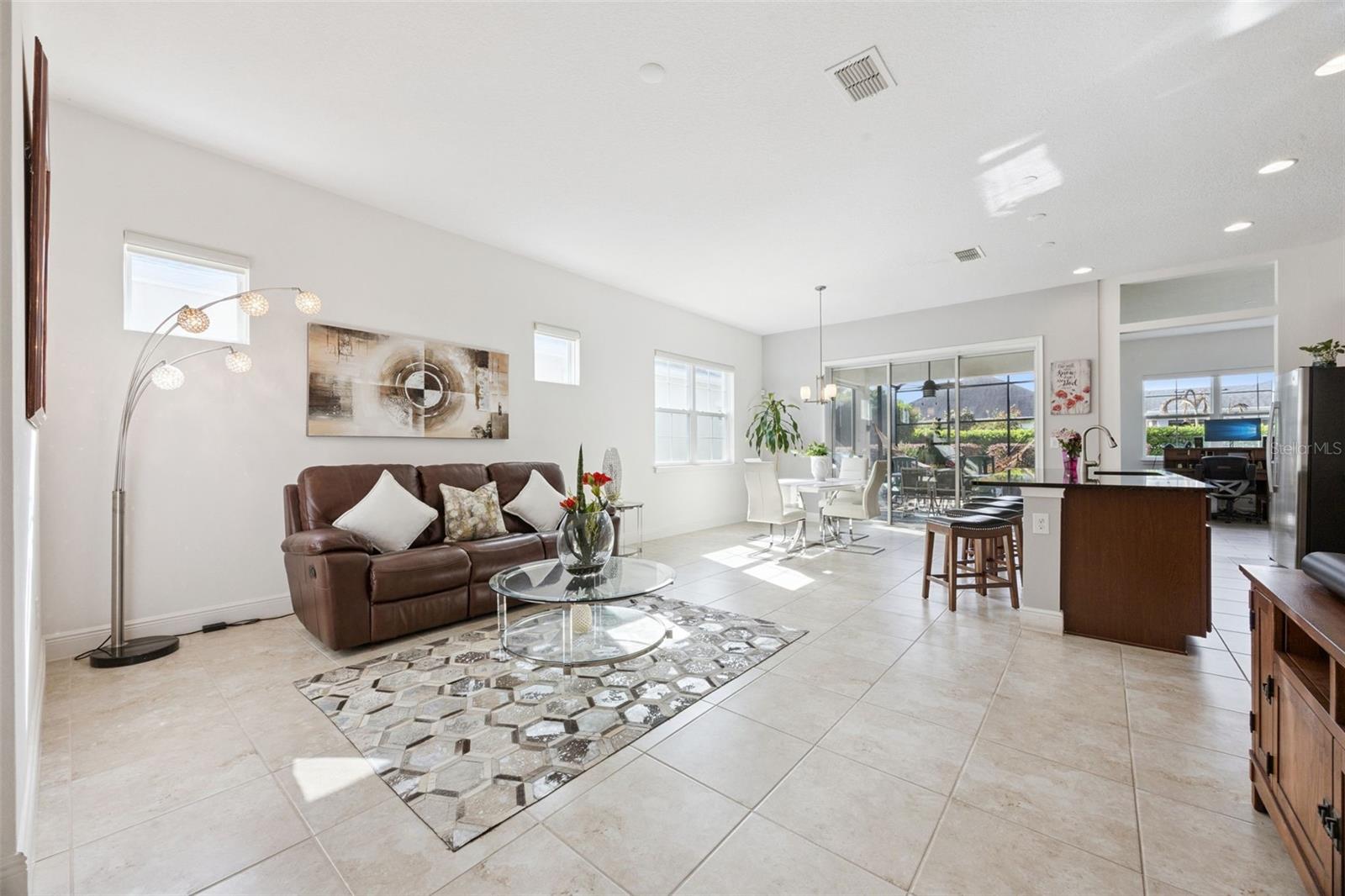 Image 4 of 46 For 4902 Fountainwood Drive