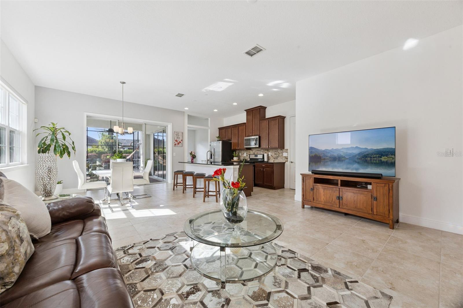 Image 5 of 46 For 4902 Fountainwood Drive