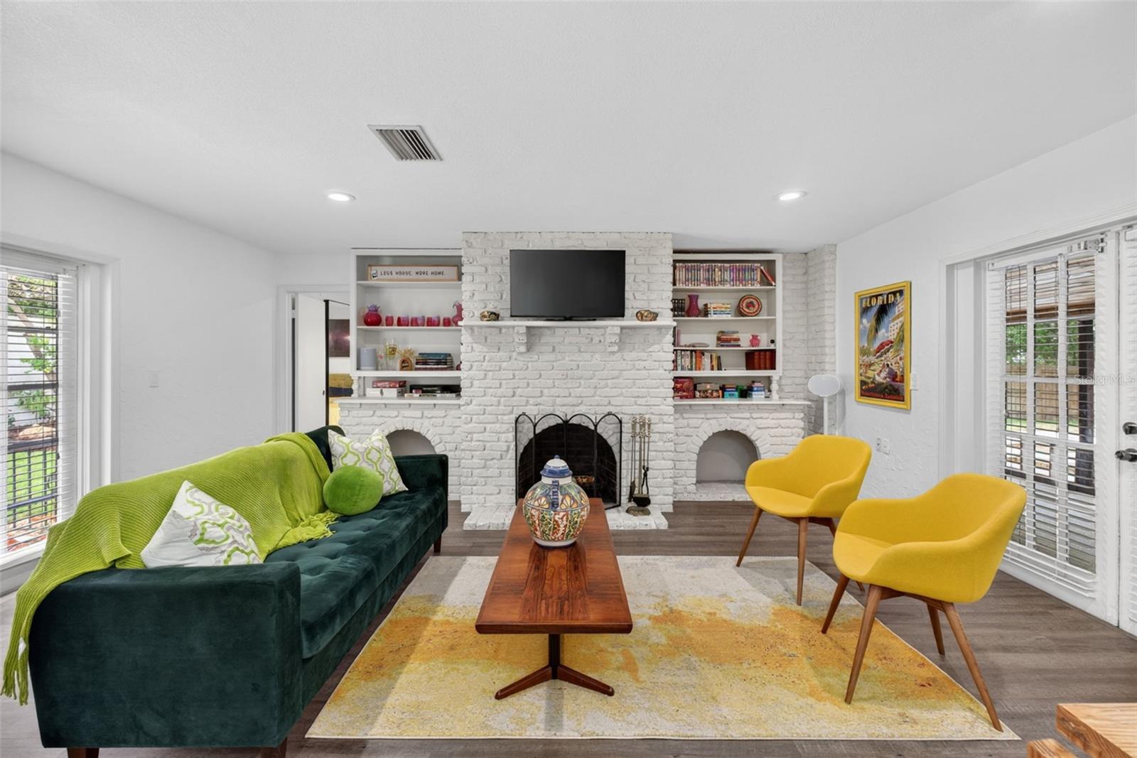 Image 19 of 63 For 517 San Sebastian Prado