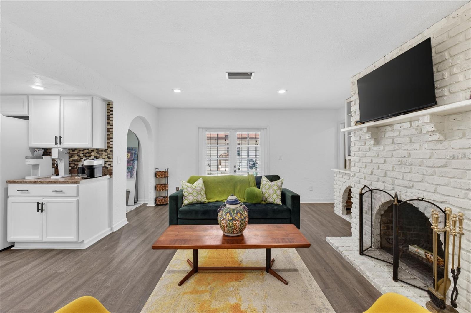 Image 20 of 63 For 517 San Sebastian Prado