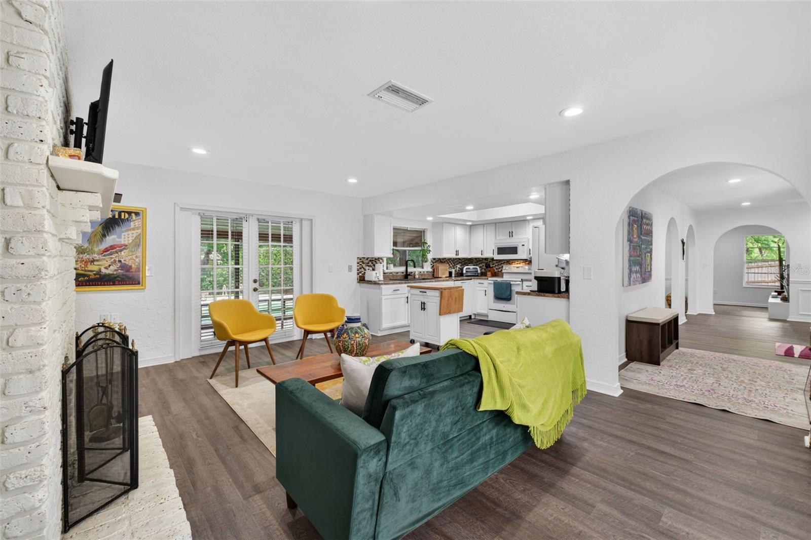 Image 21 of 63 For 517 San Sebastian Prado