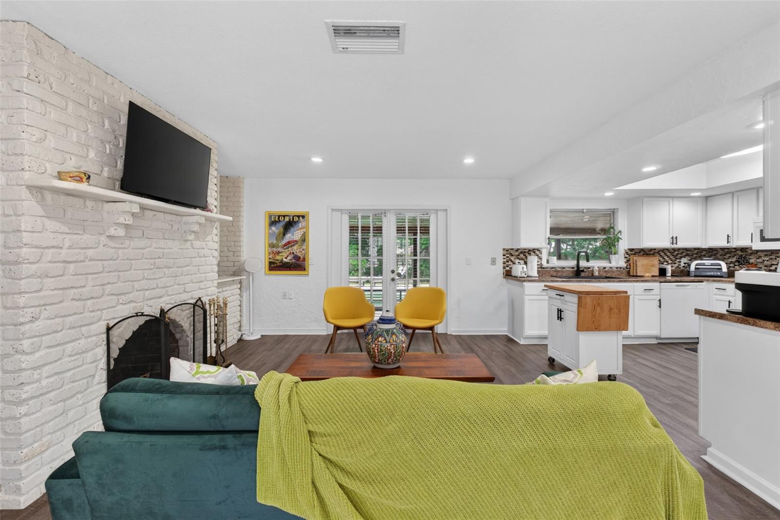 Image 23 of 63 For 517 San Sebastian Prado