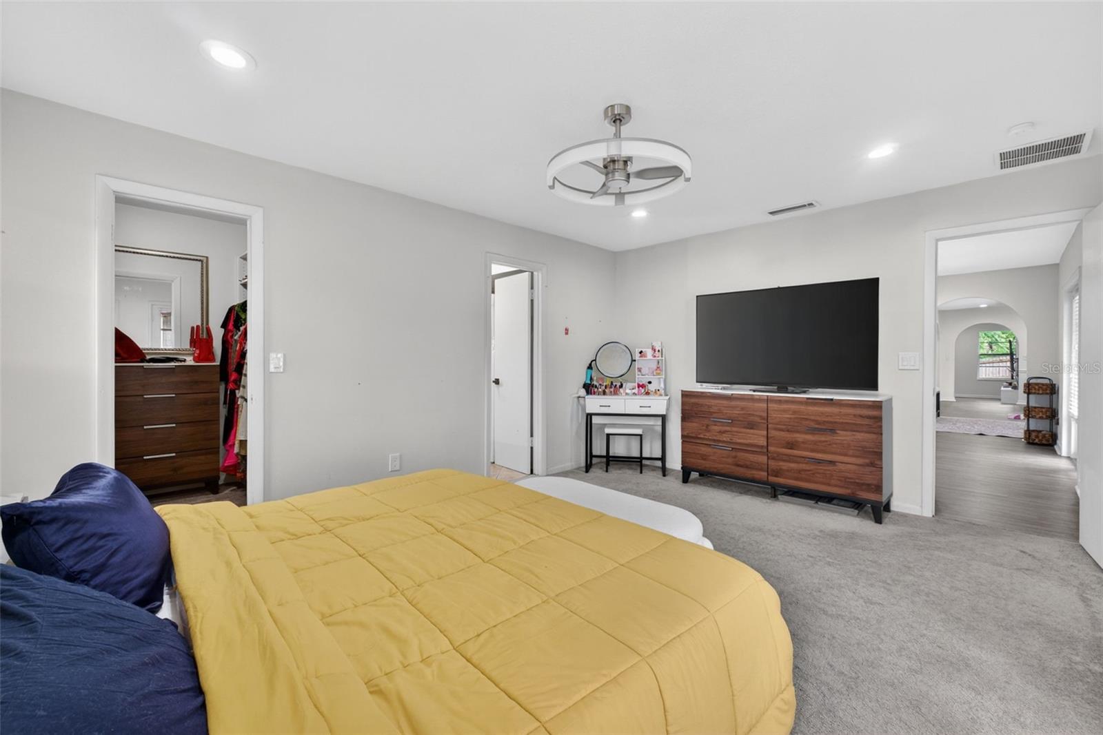 Image 33 of 63 For 517 San Sebastian Prado