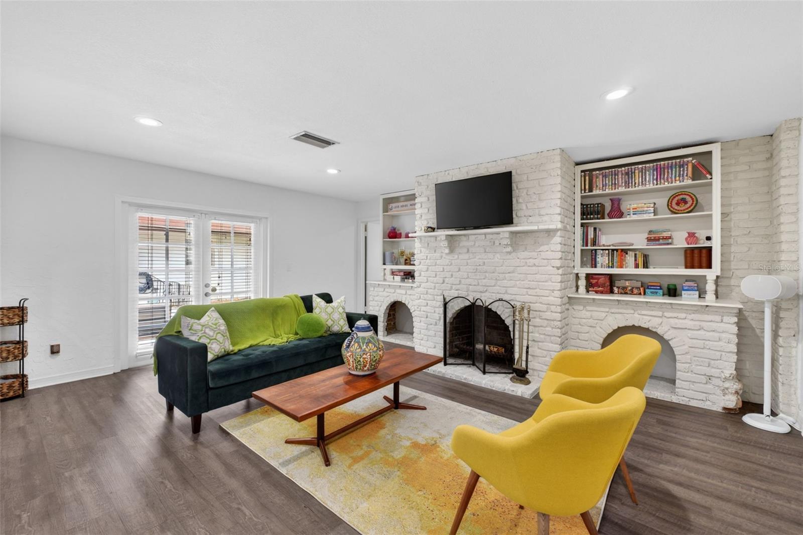 Image 5 of 63 For 517 San Sebastian Prado