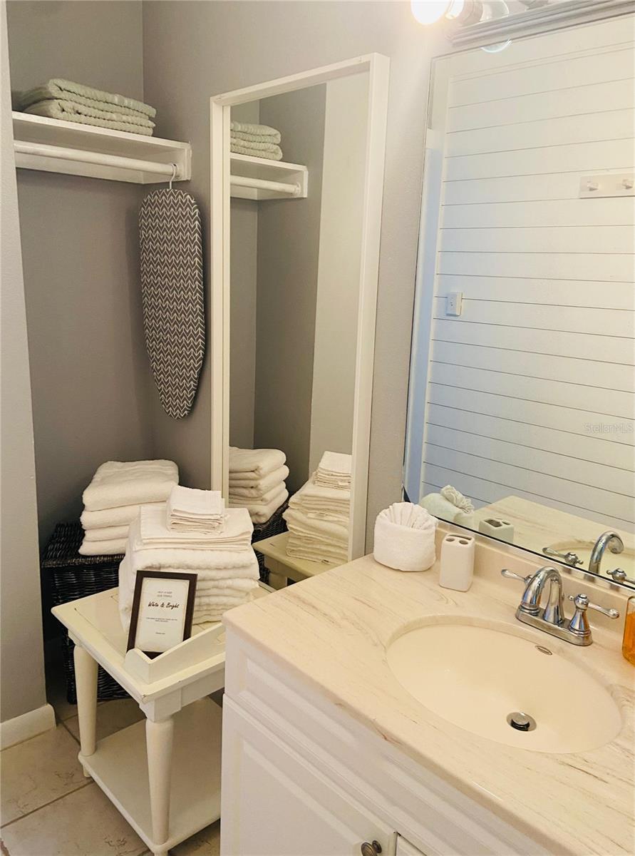 Image 14 of 42 For 1233 Atlantic Avenue 5210