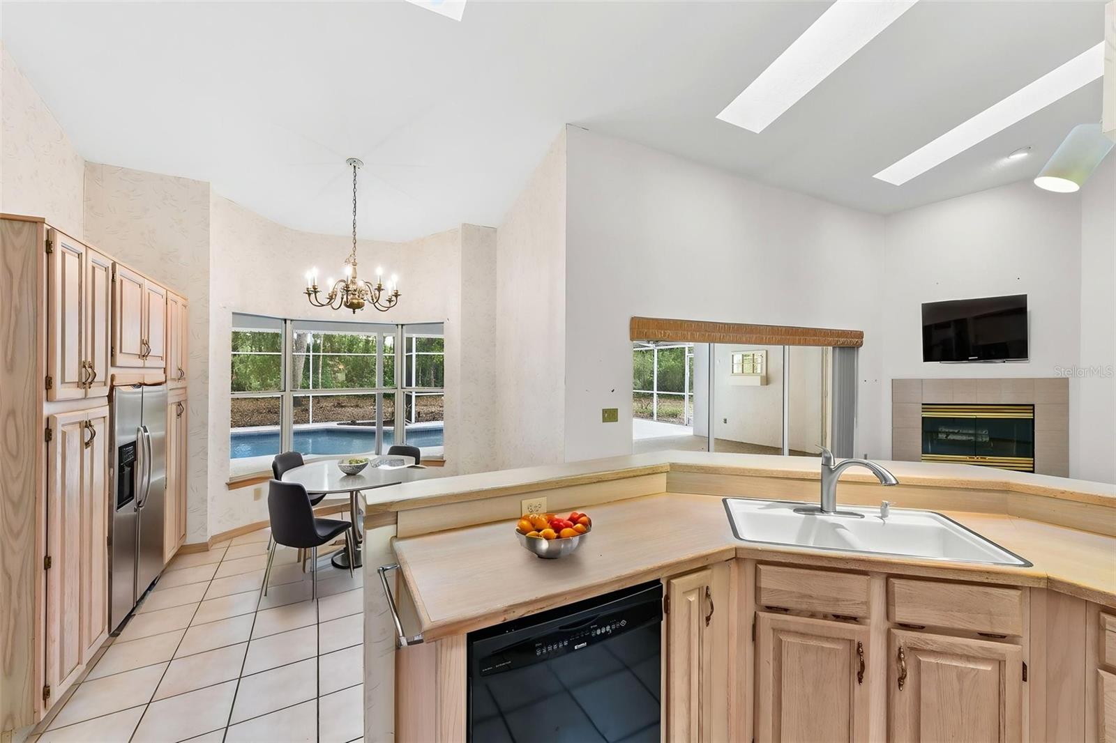 Image 36 of 82 For 1825 Seneca Boulevard