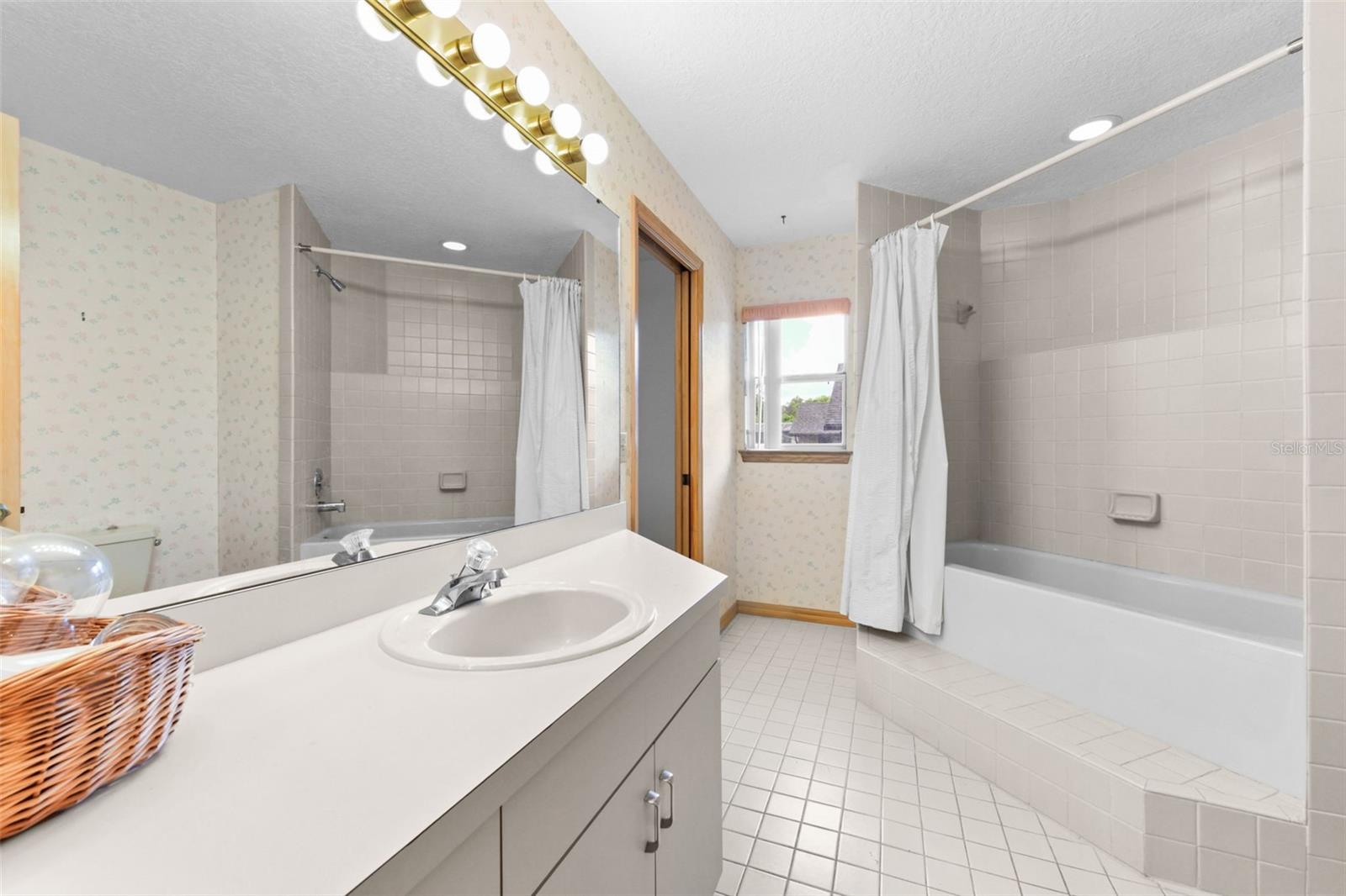 Image 57 of 82 For 1825 Seneca Boulevard