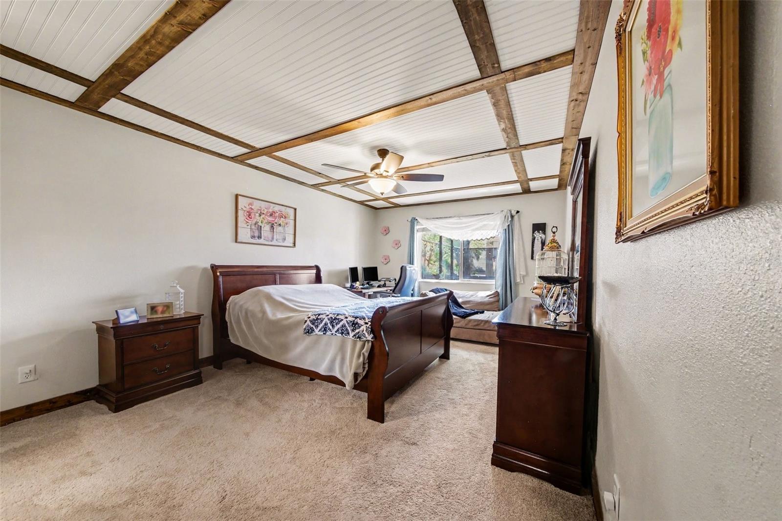 Image 23 of 37 For 916 Cleveland Street