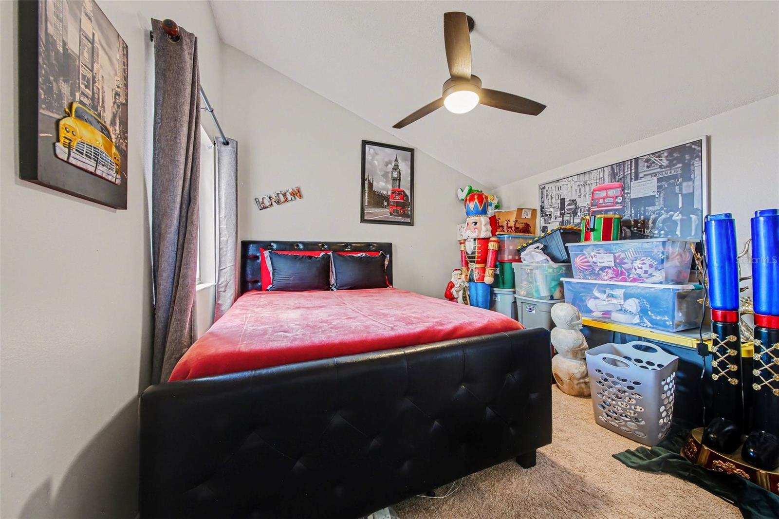 Image 24 of 37 For 916 Cleveland Street