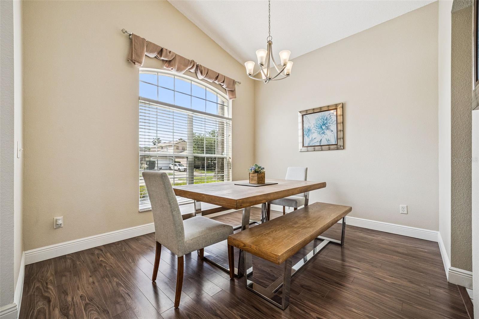 Image 11 of 51 For 563 Bailey Circle