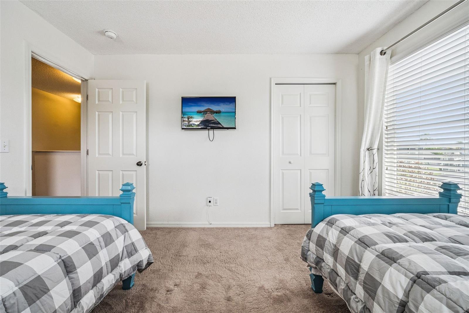 Image 25 of 51 For 563 Bailey Circle