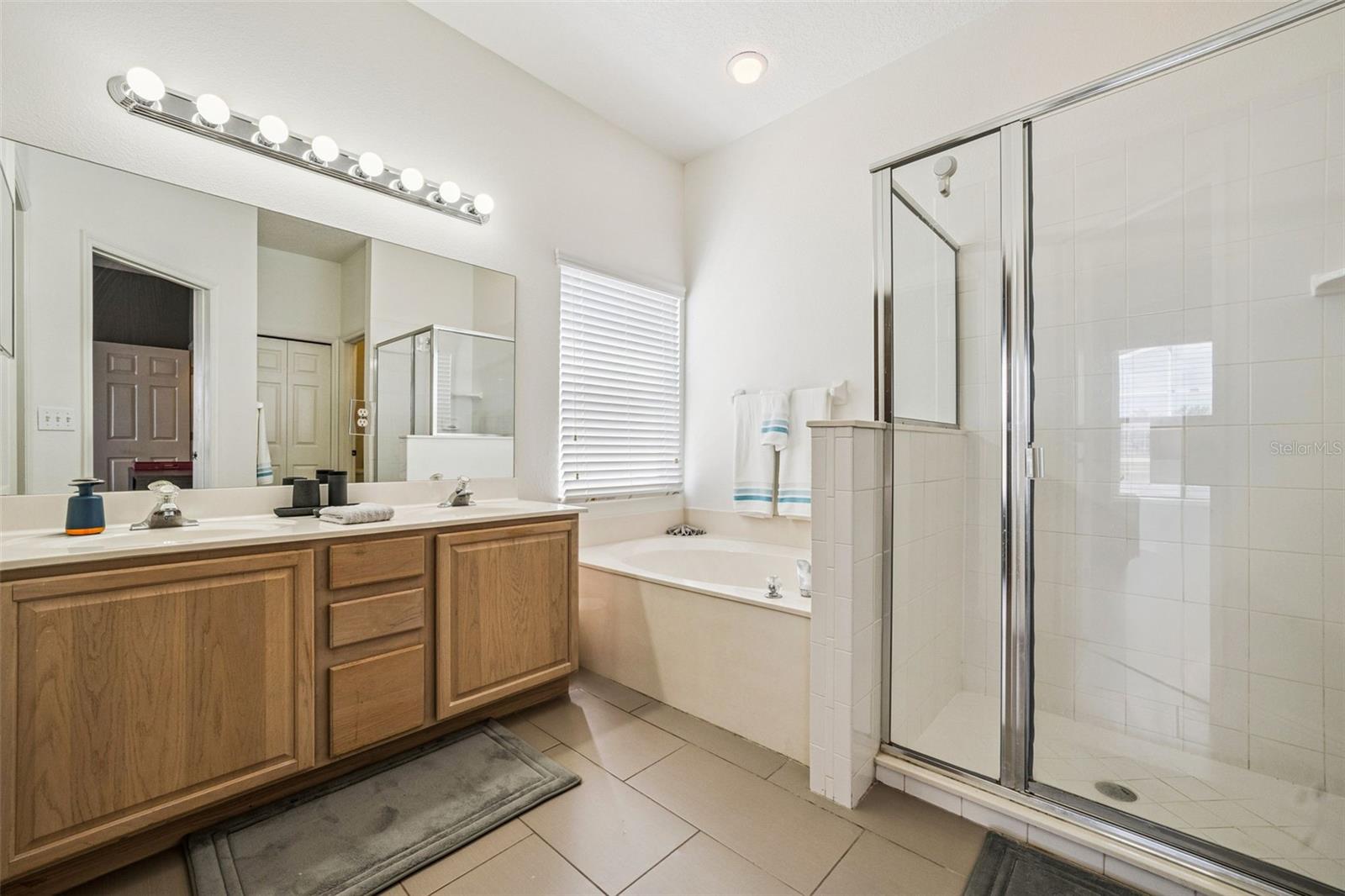 Image 28 of 51 For 563 Bailey Circle