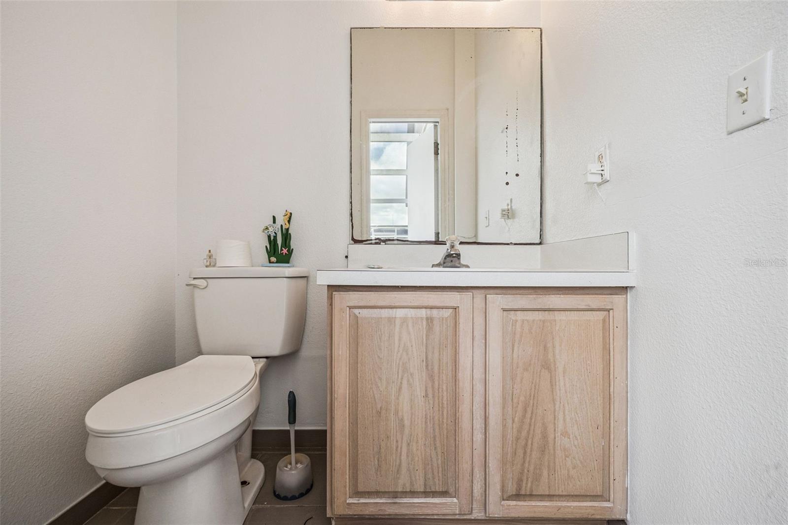 Image 31 of 51 For 563 Bailey Circle