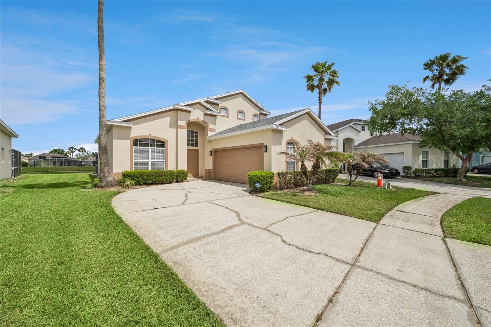 Image 4 of 51 For 563 Bailey Circle