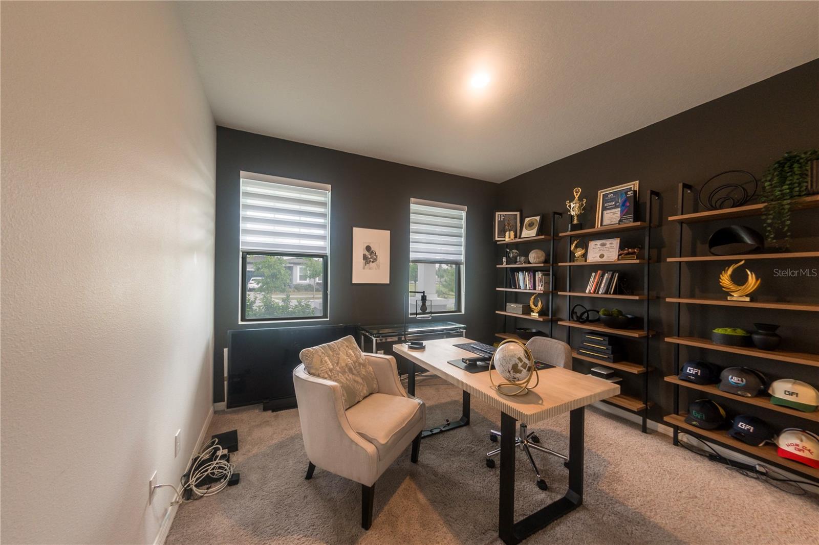 Image 23 of 72 For 671 Split Hoof Drive