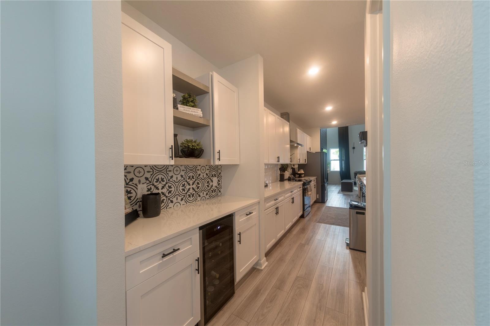 Image 26 of 72 For 671 Split Hoof Drive