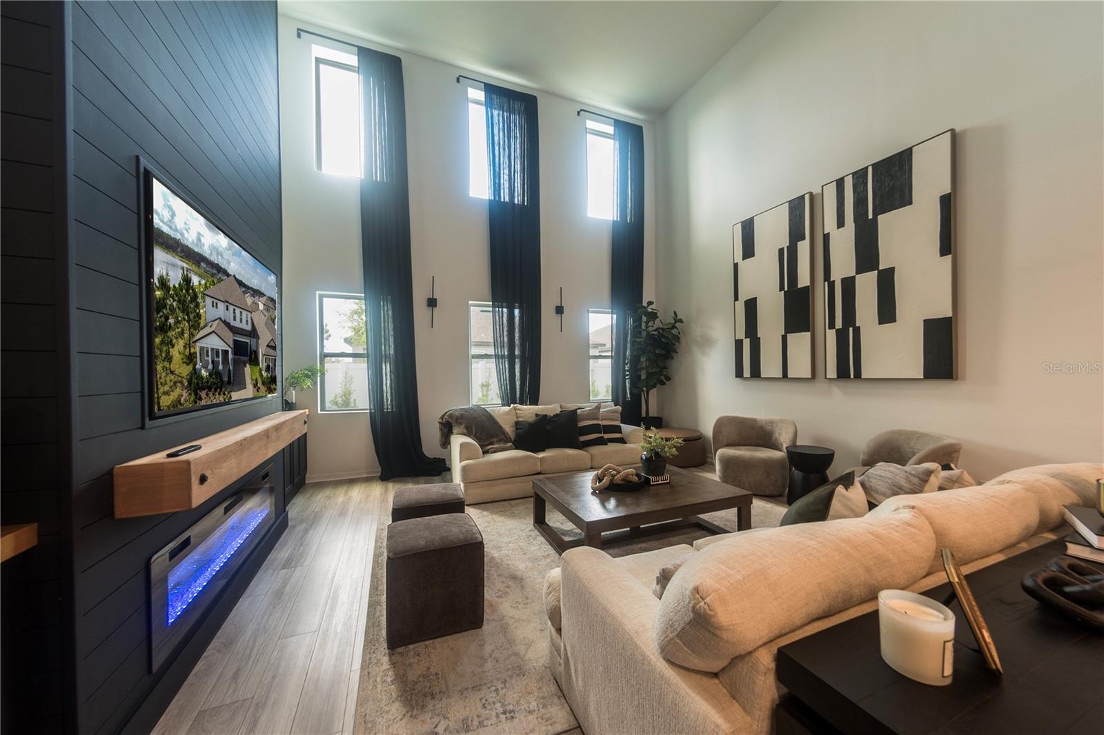 Image 34 of 72 For 671 Split Hoof Drive