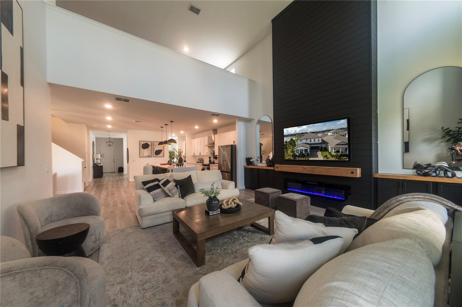 Image 35 of 72 For 671 Split Hoof Drive