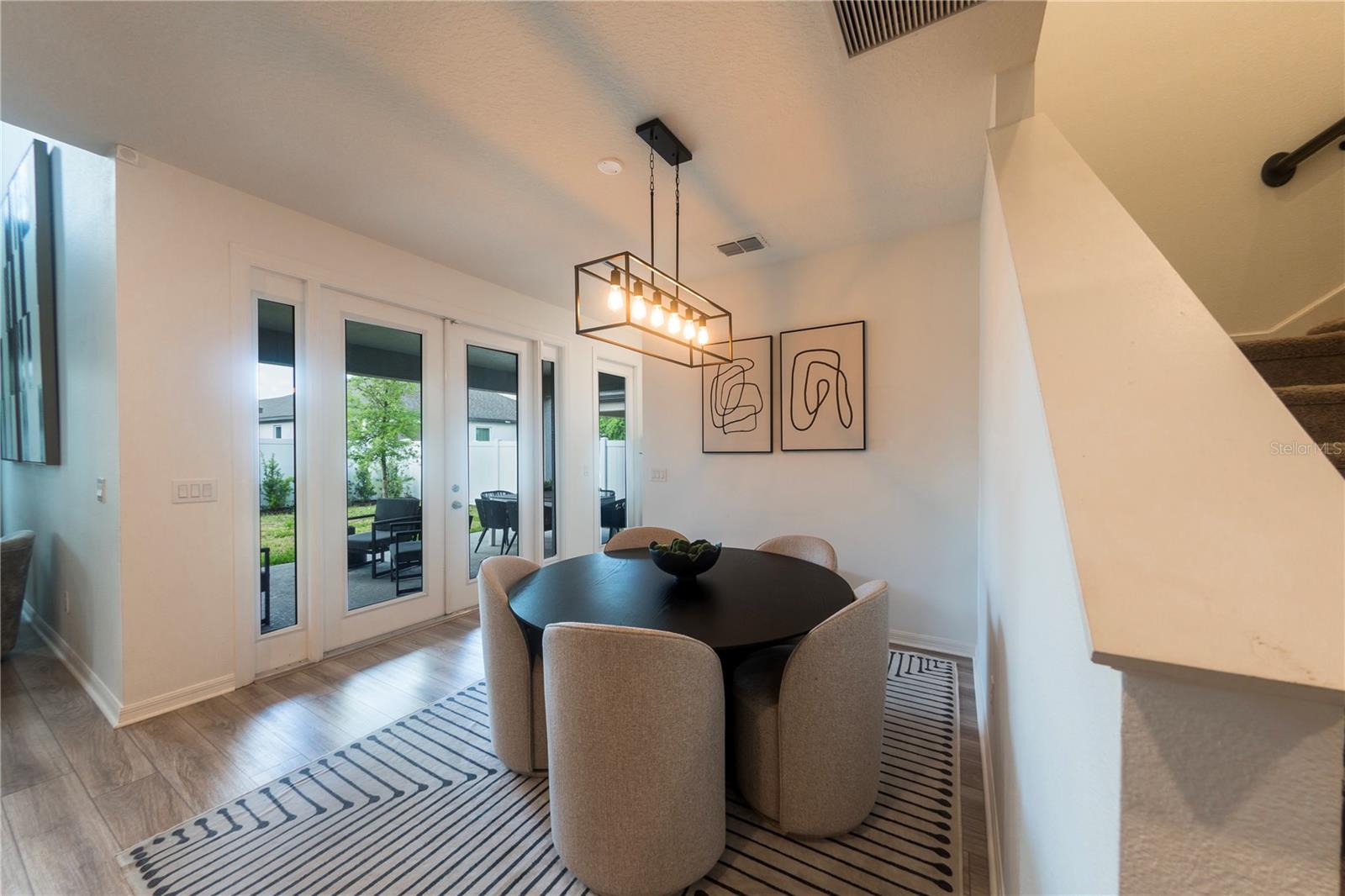 Image 37 of 72 For 671 Split Hoof Drive