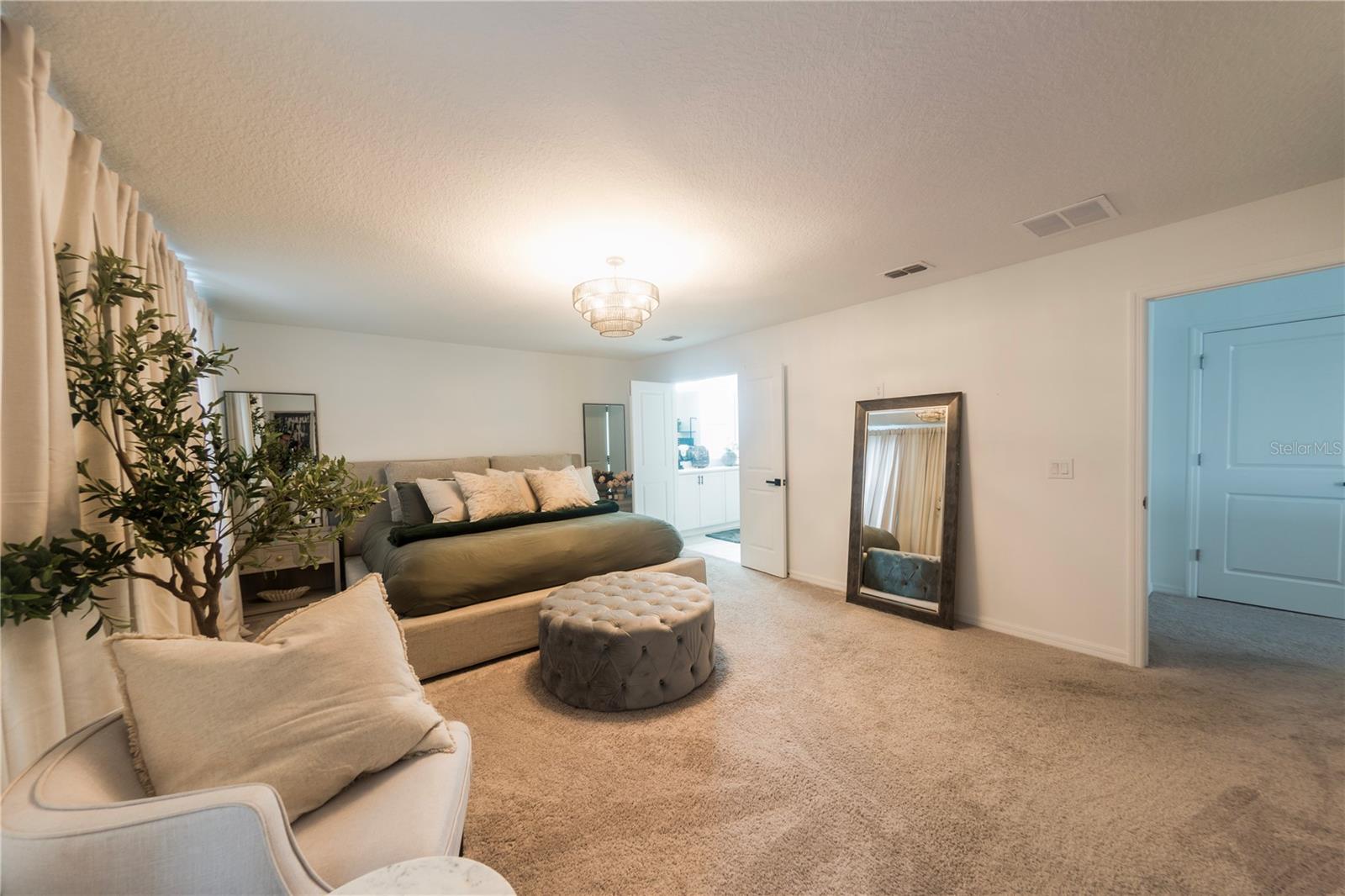 Image 42 of 72 For 671 Split Hoof Drive