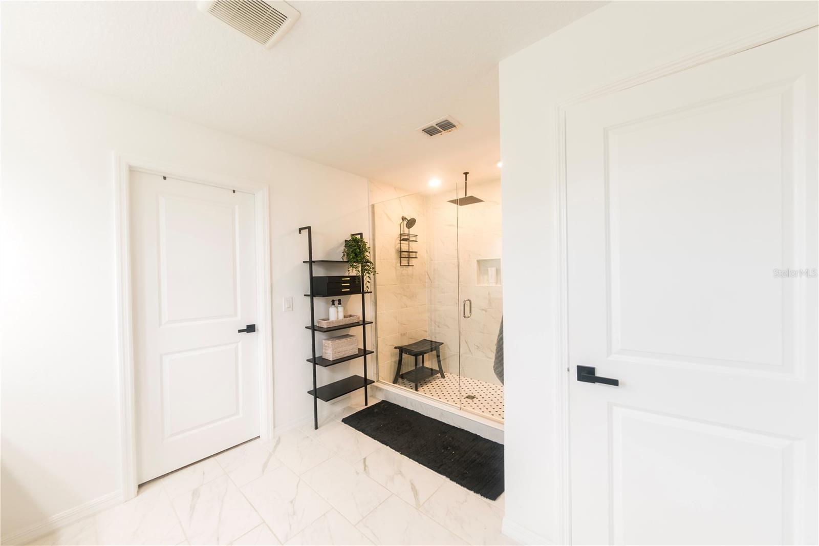 Image 47 of 72 For 671 Split Hoof Drive