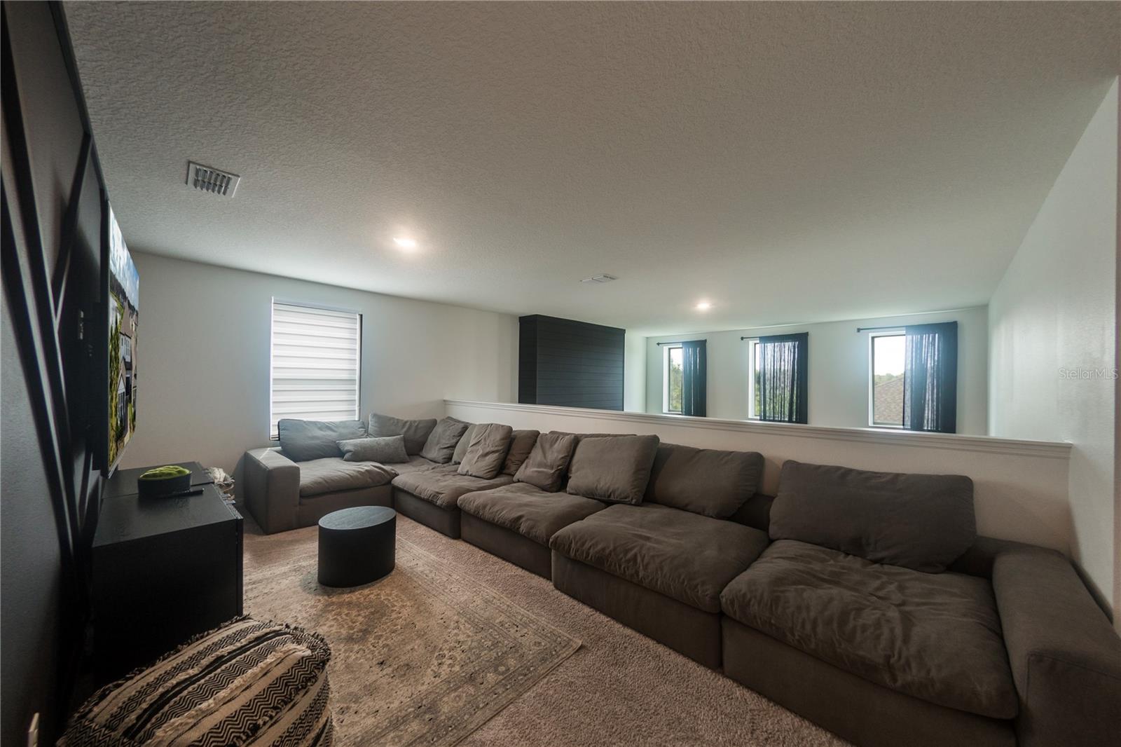 Image 48 of 72 For 671 Split Hoof Drive