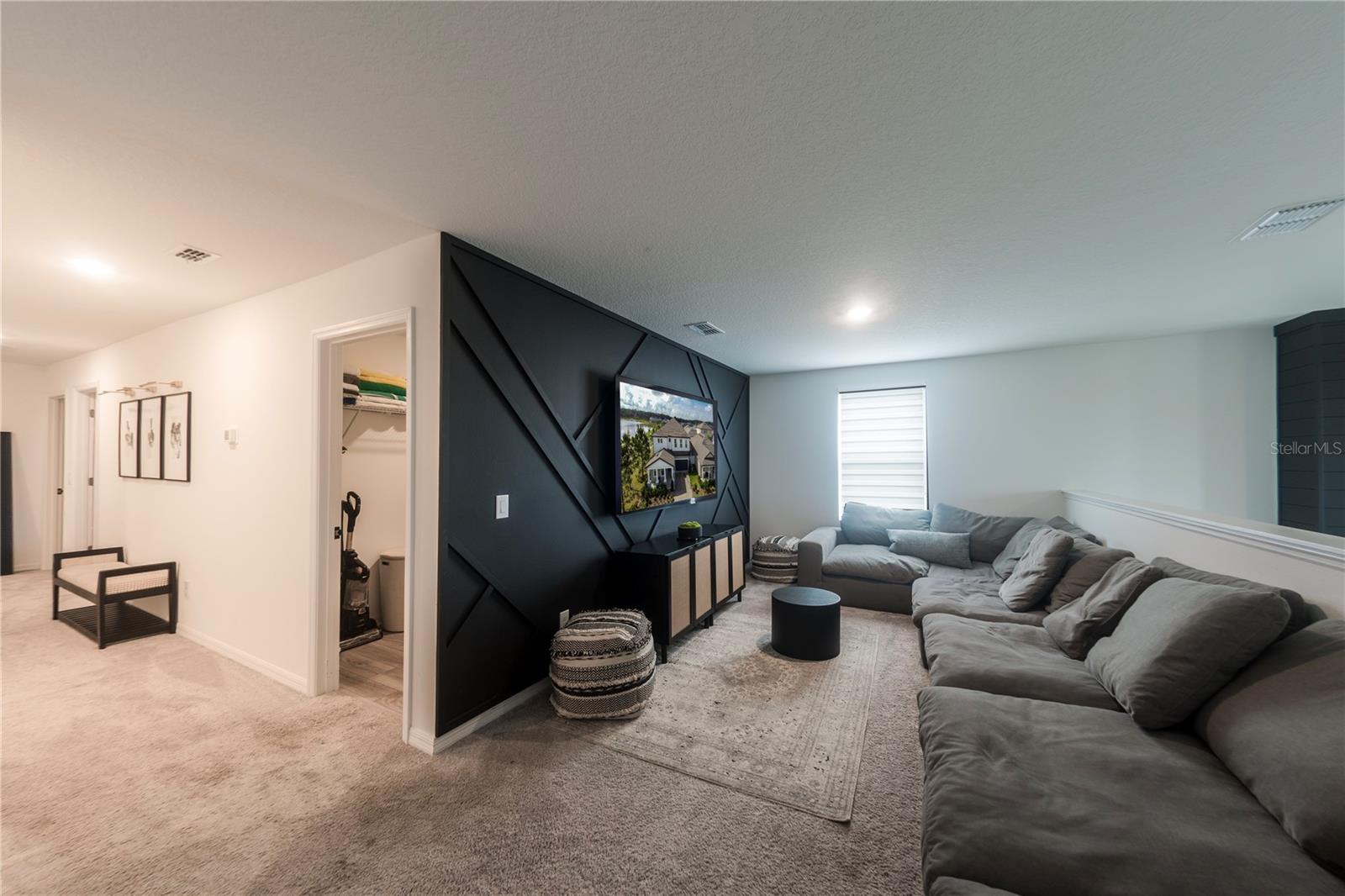 Image 49 of 72 For 671 Split Hoof Drive