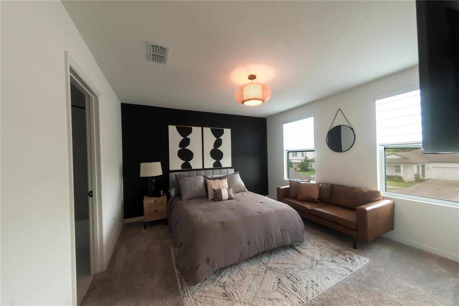 Image 54 of 72 For 671 Split Hoof Drive