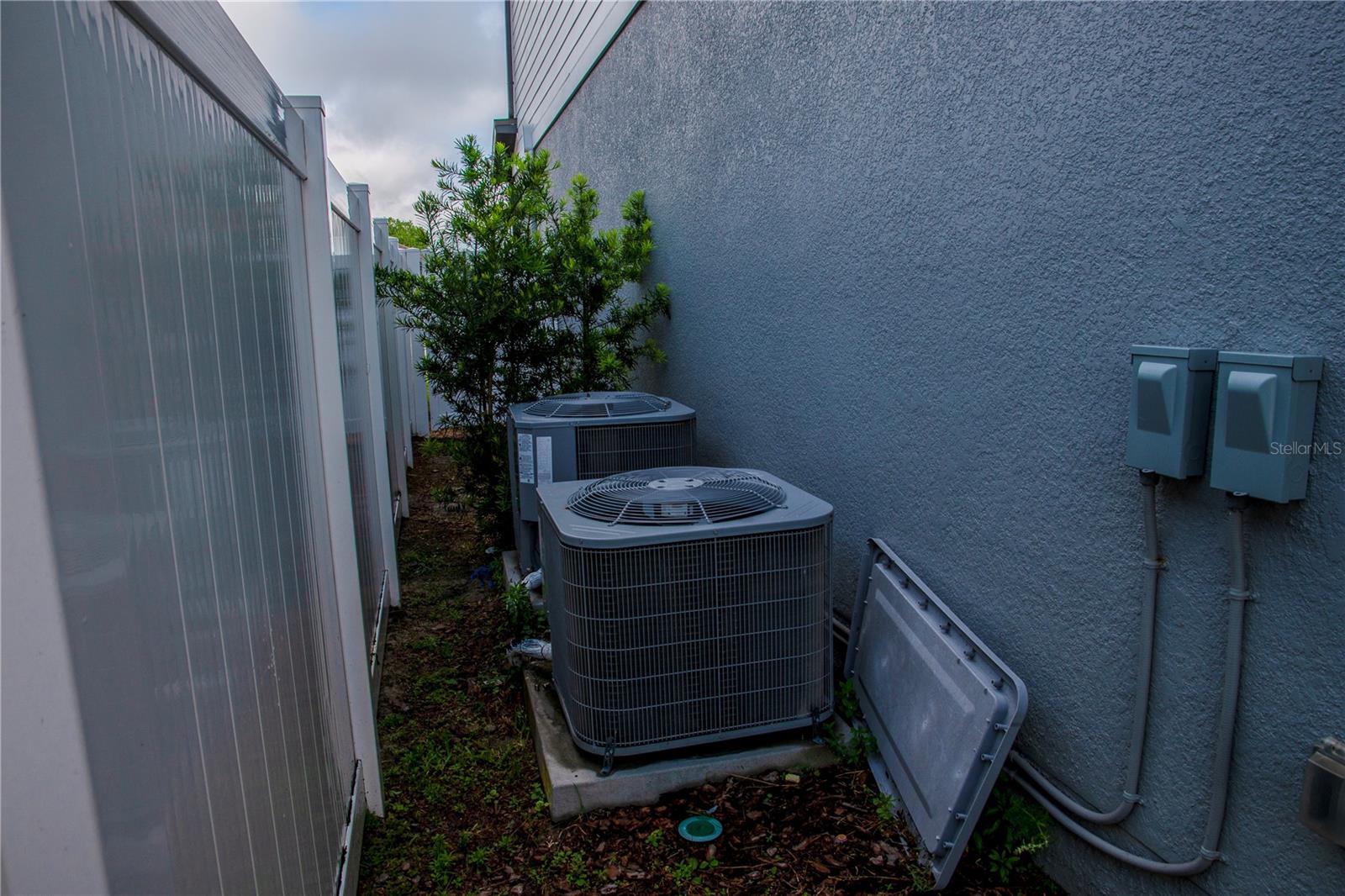 Image 66 of 72 For 671 Split Hoof Drive