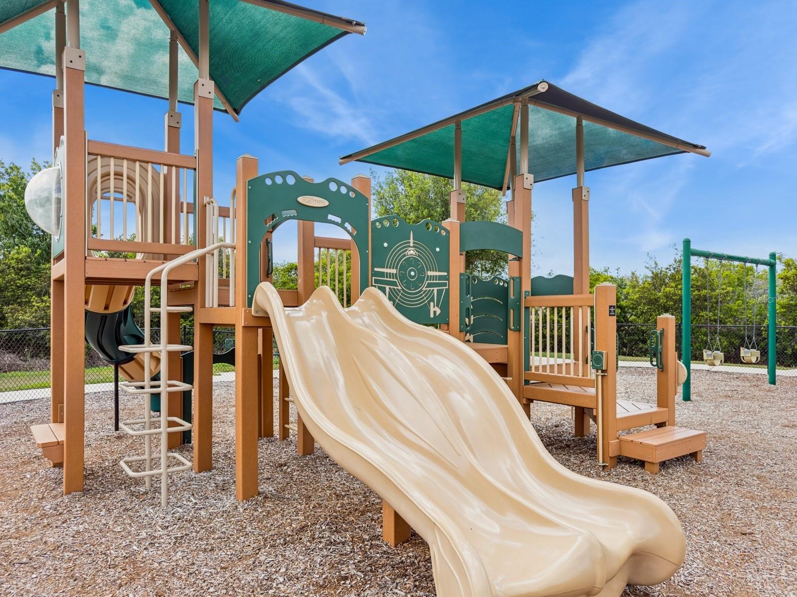 Image 19 of 22 For 2933 Ivy Lake Ct