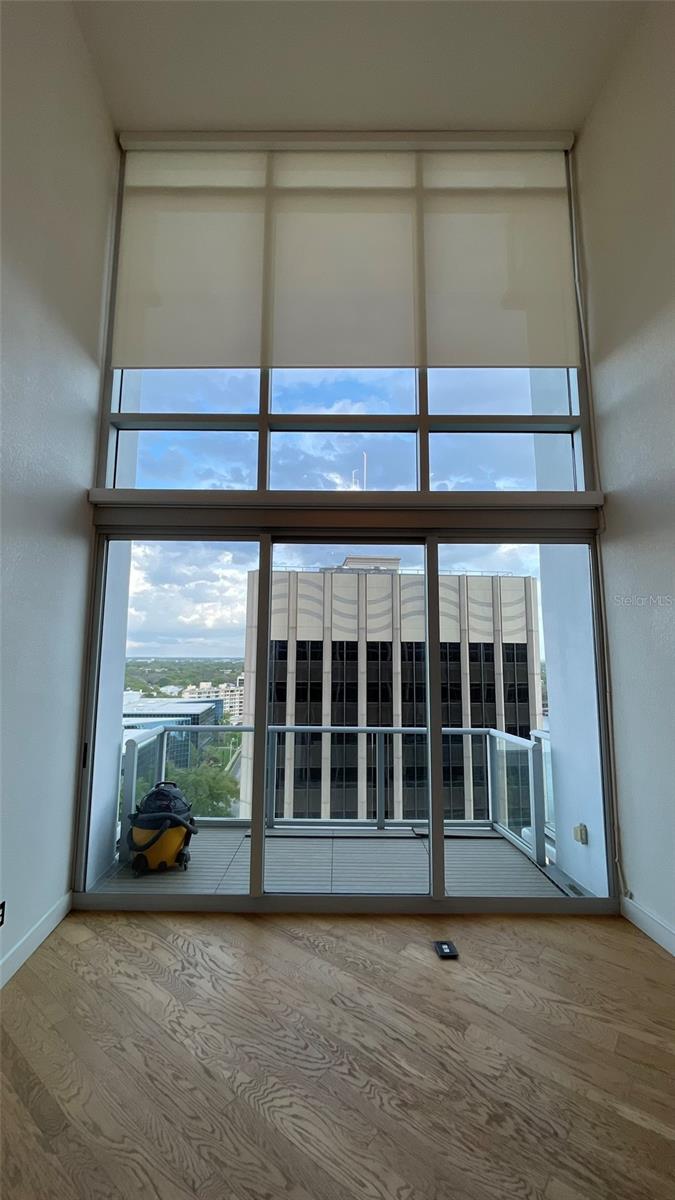 Image 14 of 46 For 150 Robinson Street 1423