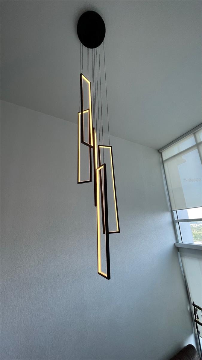 Image 15 of 46 For 150 Robinson Street 1423