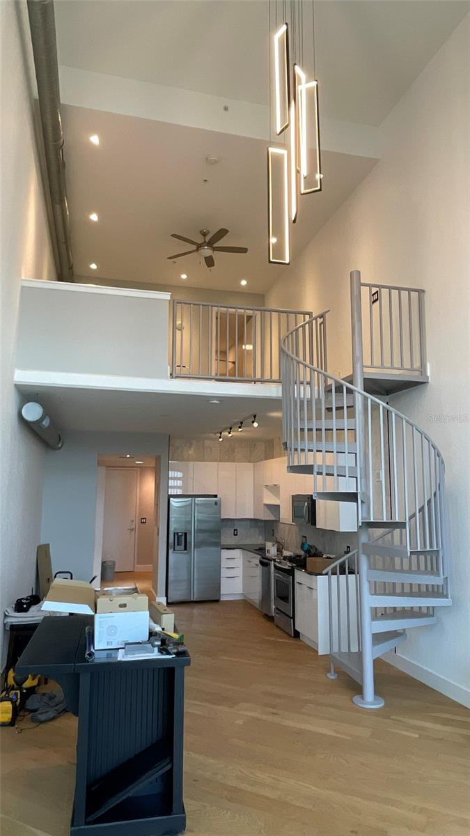 Image 19 of 46 For 150 Robinson Street 1423