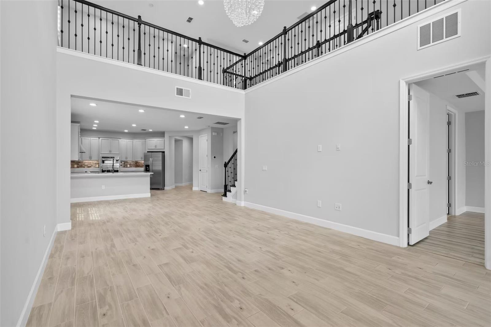 Listing photo id 10 for 1369 Blue Stem Lane