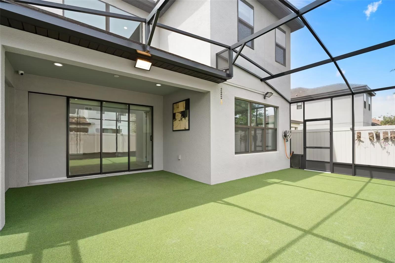 Listing photo id 19 for 1369 Blue Stem Lane