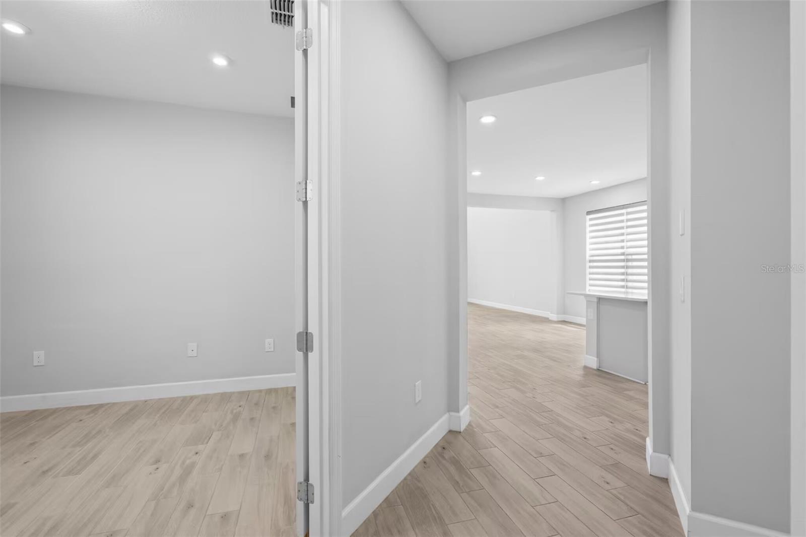 Listing photo id 23 for 1369 Blue Stem Lane