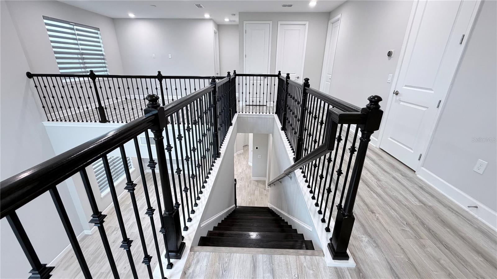 Listing photo id 30 for 1369 Blue Stem Lane