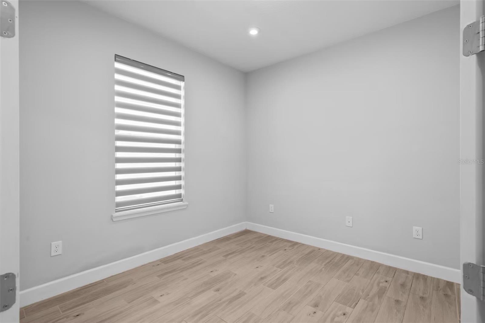 Listing photo id 37 for 1369 Blue Stem Lane