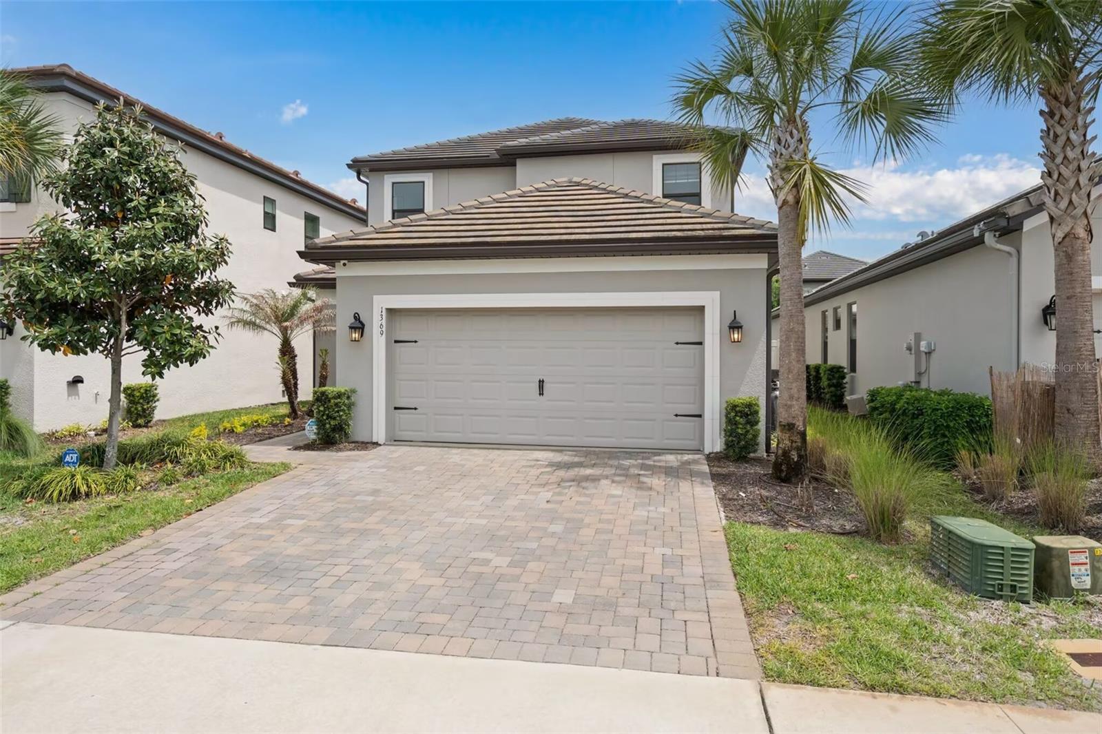 Listing photo id 2 for 1369 Blue Stem Lane