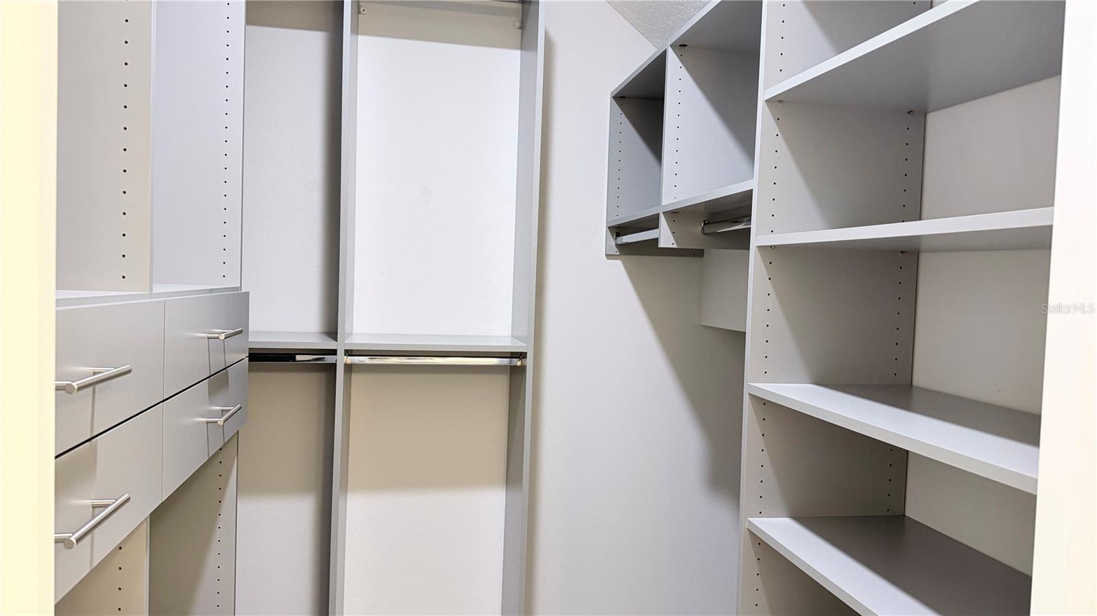 Listing photo id 43 for 1369 Blue Stem Lane