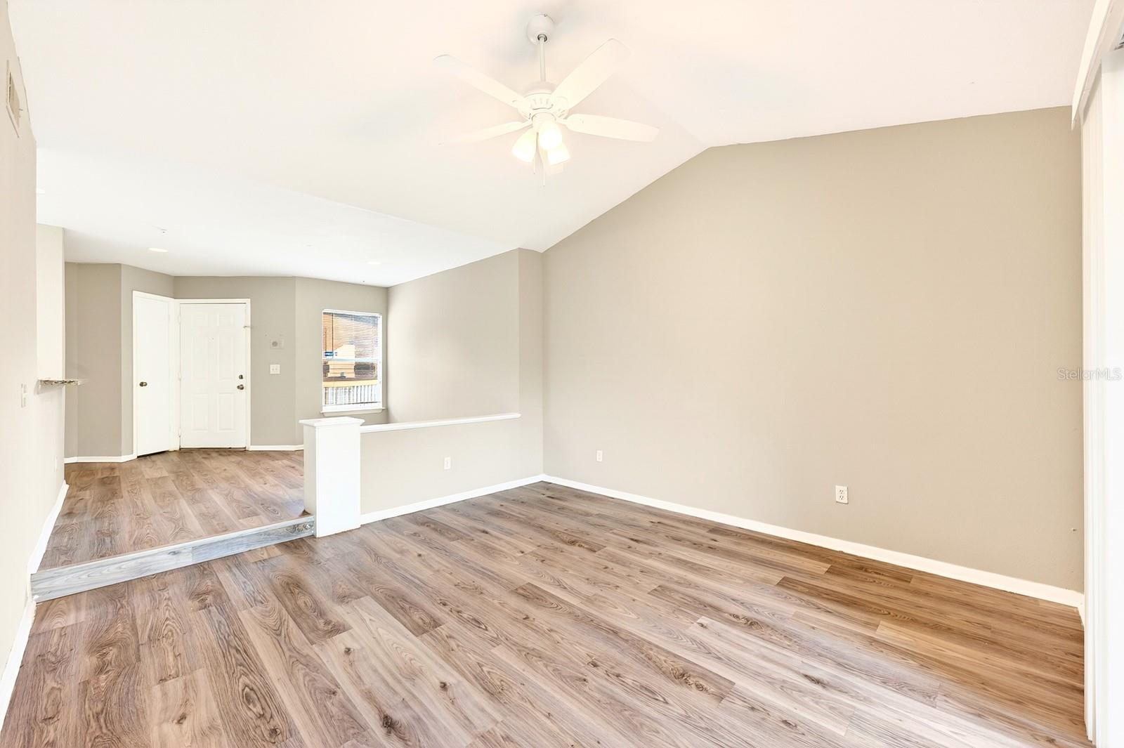 Image 10 of 27 For 474 Pin Oak Place 308