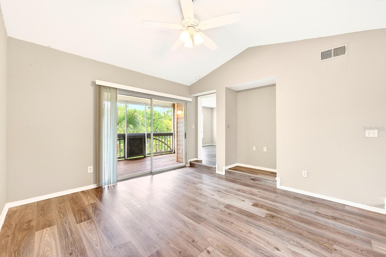 Image 12 of 27 For 474 Pin Oak Place 308