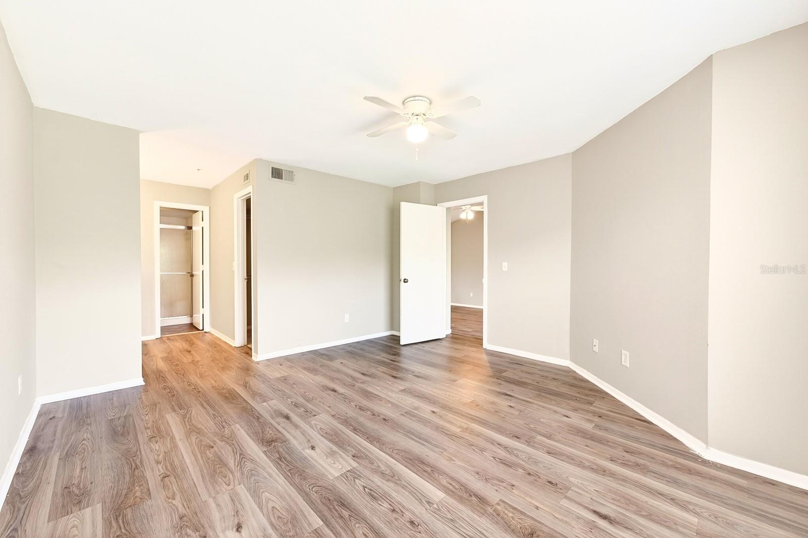 Image 15 of 27 For 474 Pin Oak Place 308