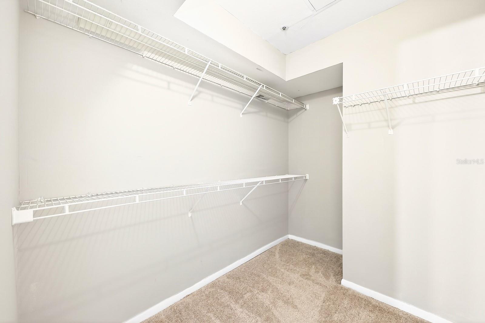 Image 16 of 27 For 474 Pin Oak Place 308