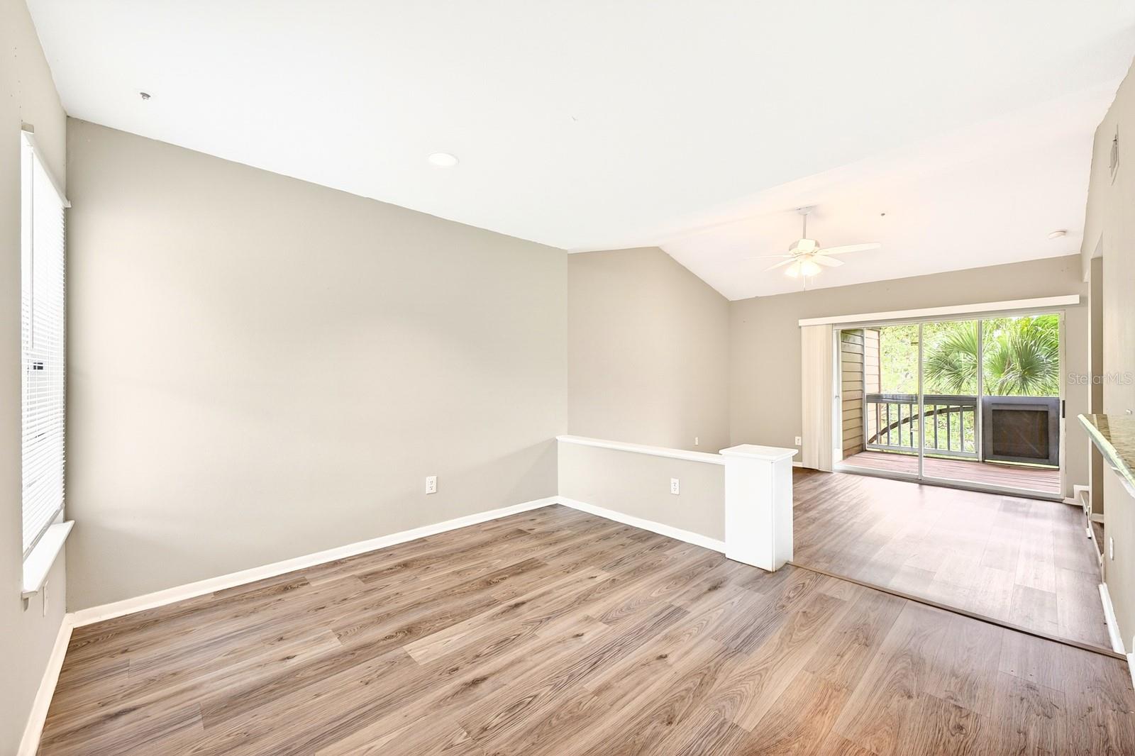 Image 9 of 27 For 474 Pin Oak Place 308