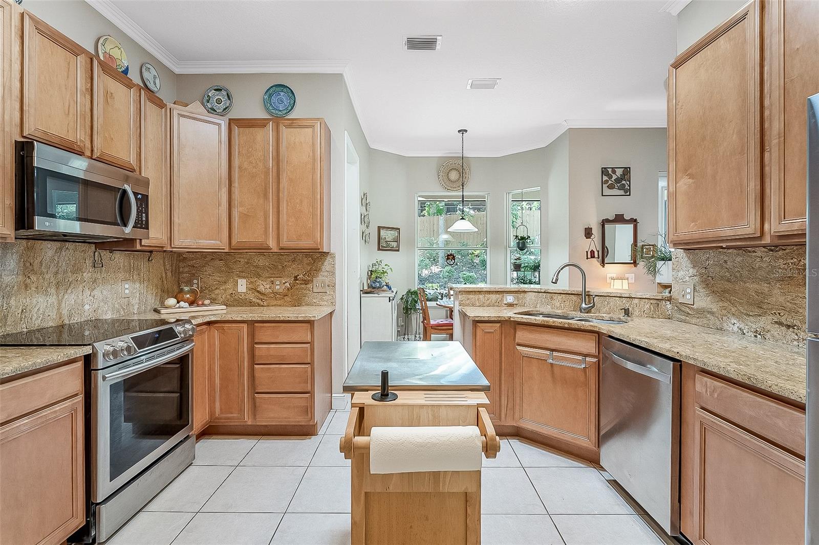 Image 12 of 33 For 629 Ryan Court