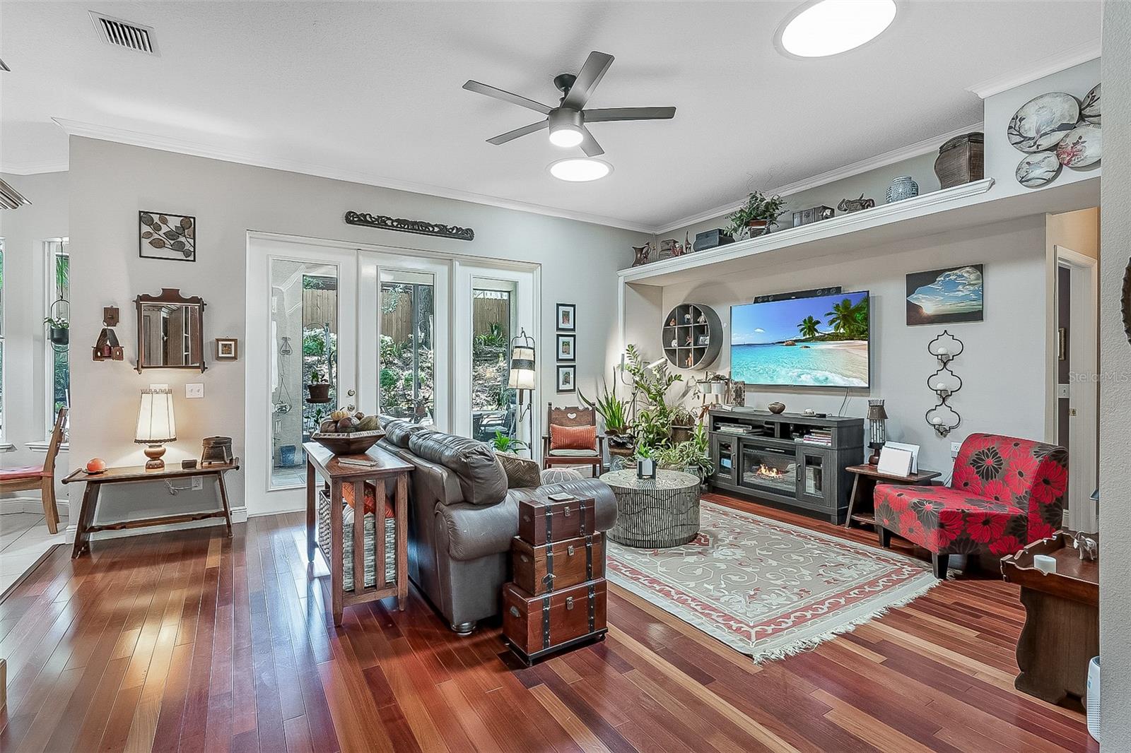 Image 8 of 33 For 629 Ryan Court