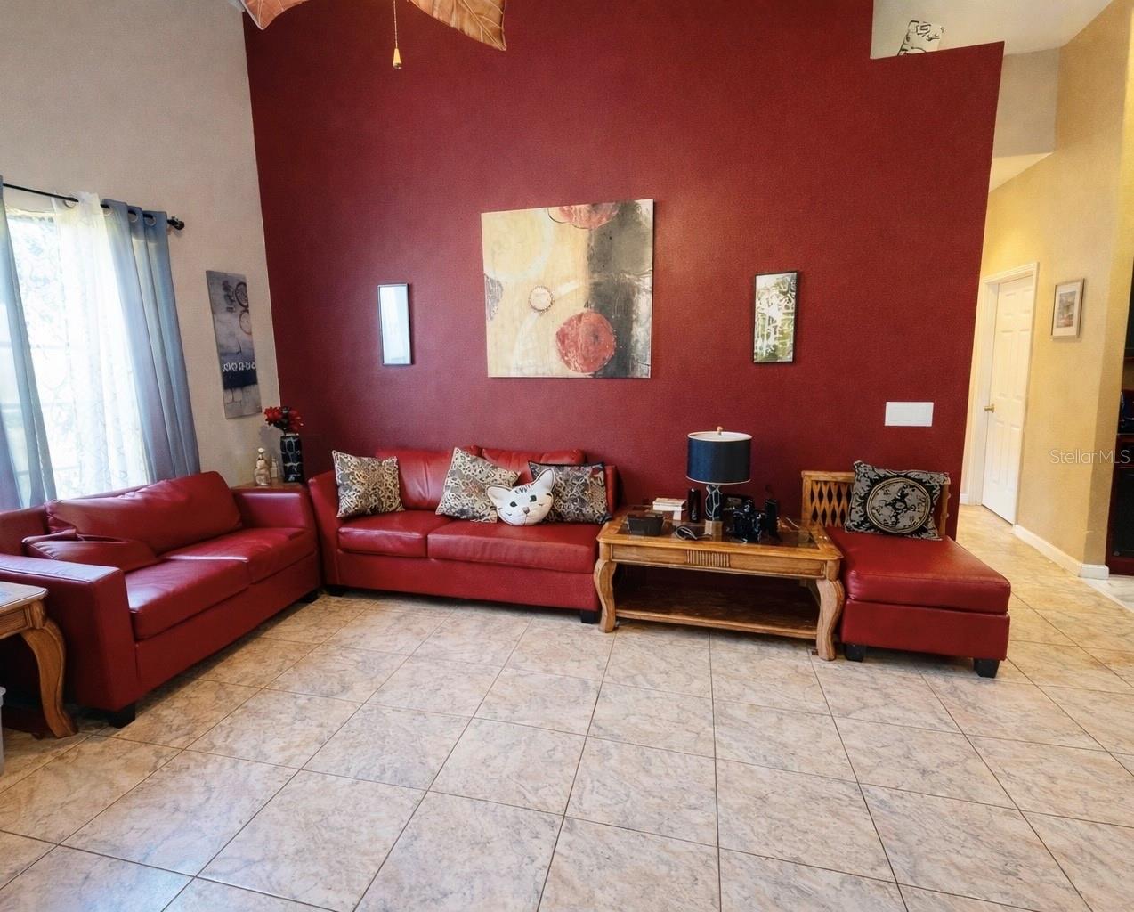 Image 4 of 16 For 2082 Island Walk Drive