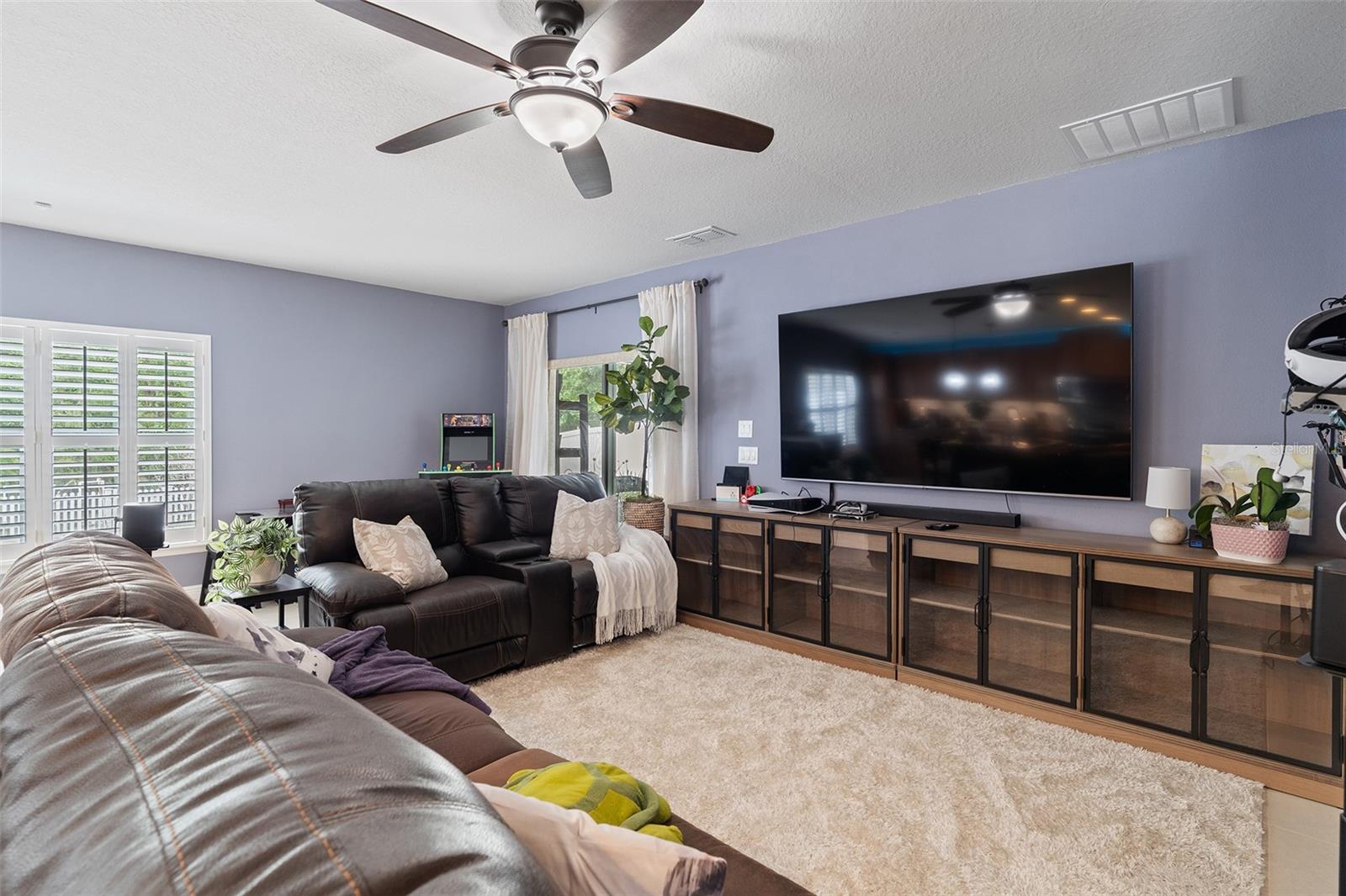 Image 12 of 41 For 10870 Inside Loop